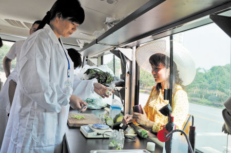 挑选食品安全检测车厂家，需要注意这3点