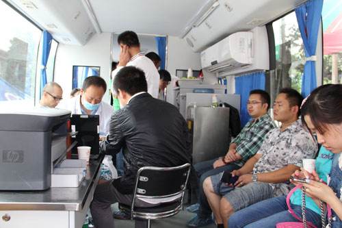 在献血车献血应该注意什么？01